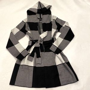 Tahari black and white jacket with ties.